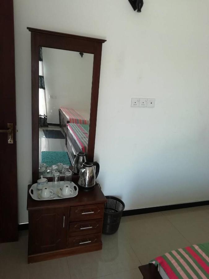 Reshani Guest House Негомбо Екстер'єр фото