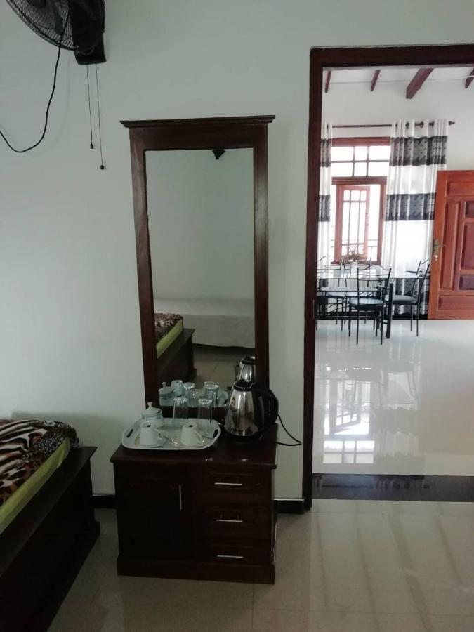 Reshani Guest House Негомбо Екстер'єр фото