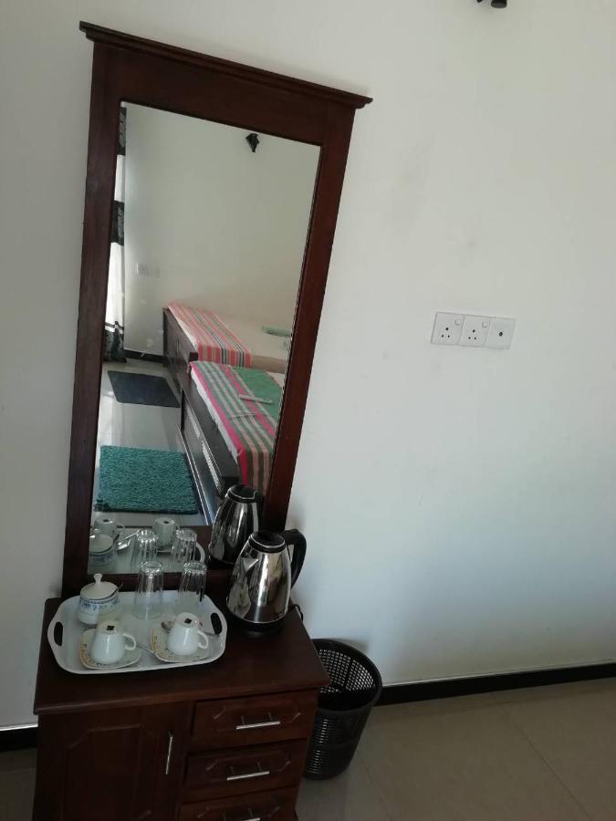 Reshani Guest House Негомбо Екстер'єр фото