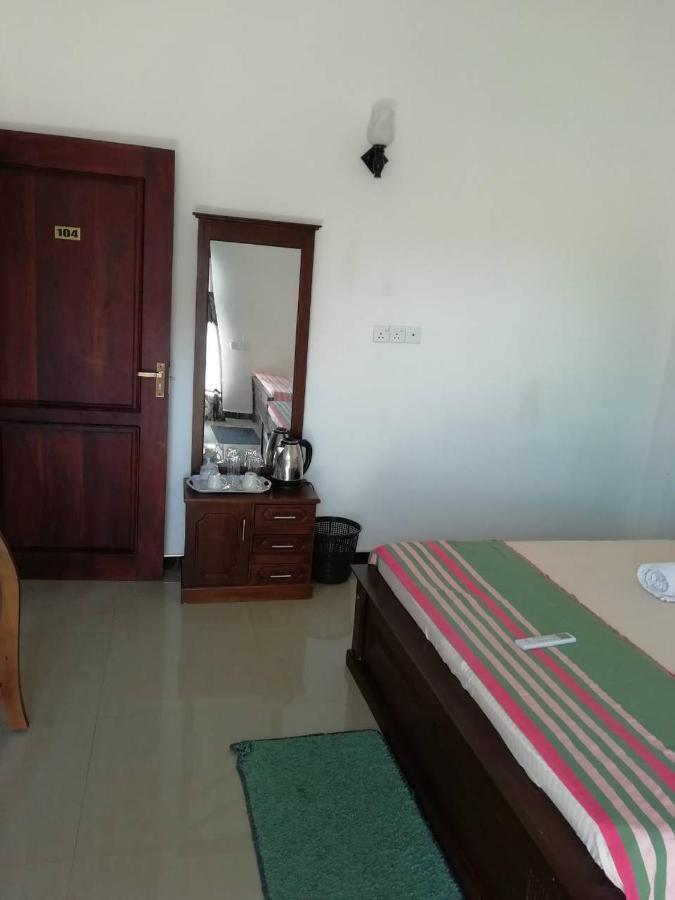 Reshani Guest House Негомбо Екстер'єр фото